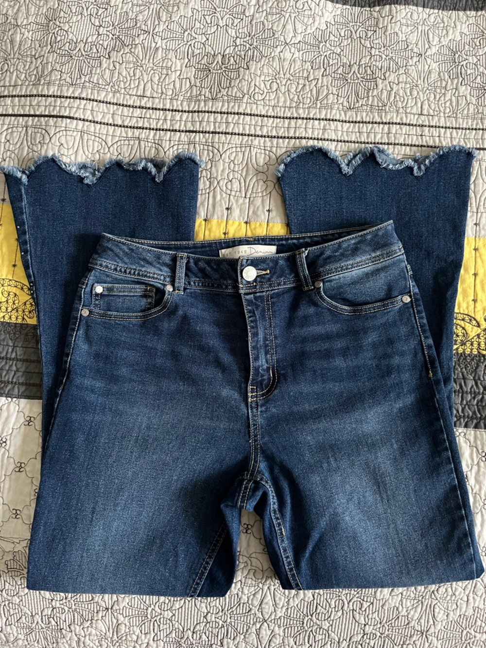 Pearl & Rhinestone Embellished Dark Blue Flare Jeans - Picture 5 of 8